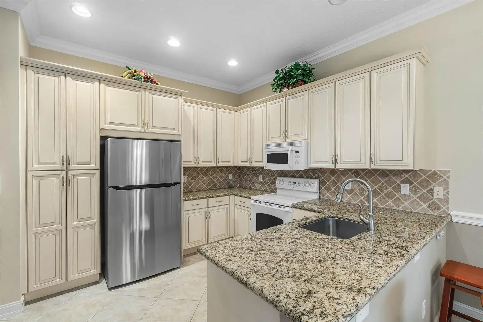 7410 Ringwood Terrace, Boynton Beach FL 33437 photo 2