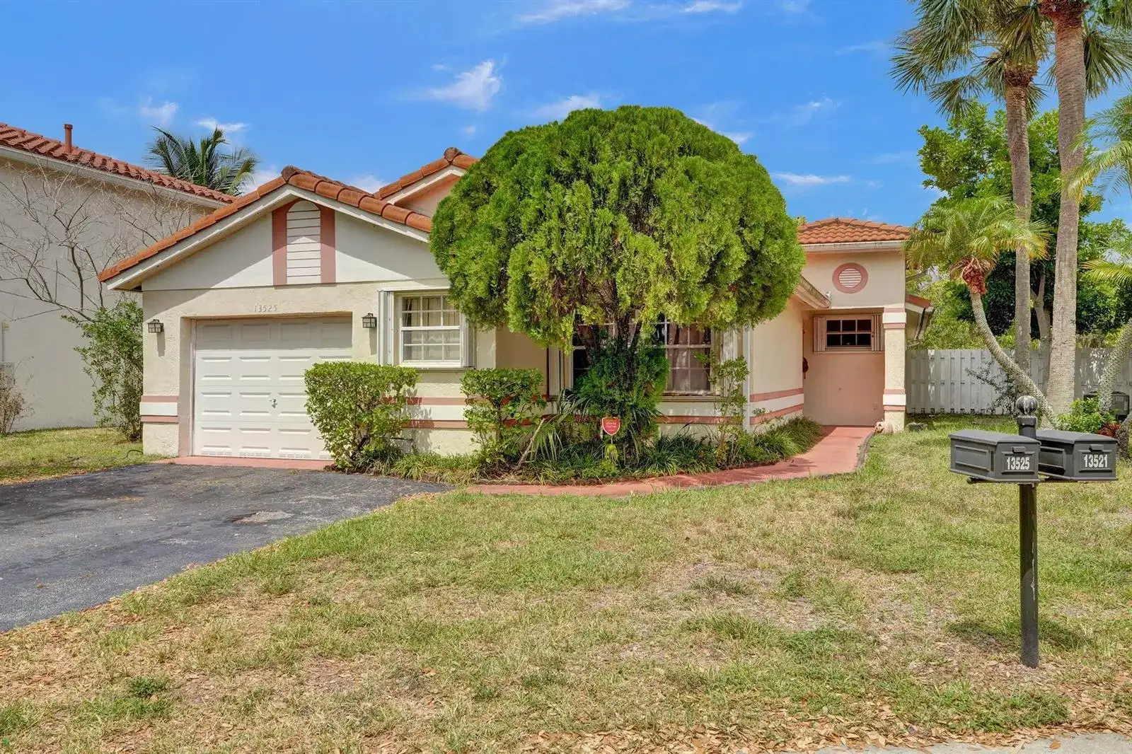 13525 NW 5th Court, Plantation FL 33325 photo 2