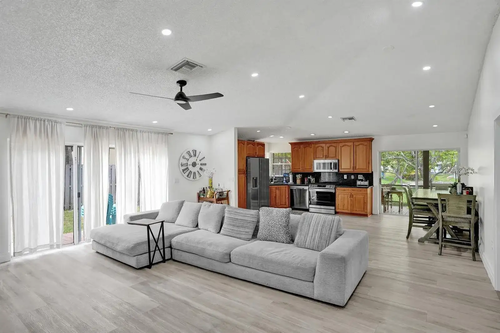 13525 NW 5th Court, Plantation FL 33325 photo 3