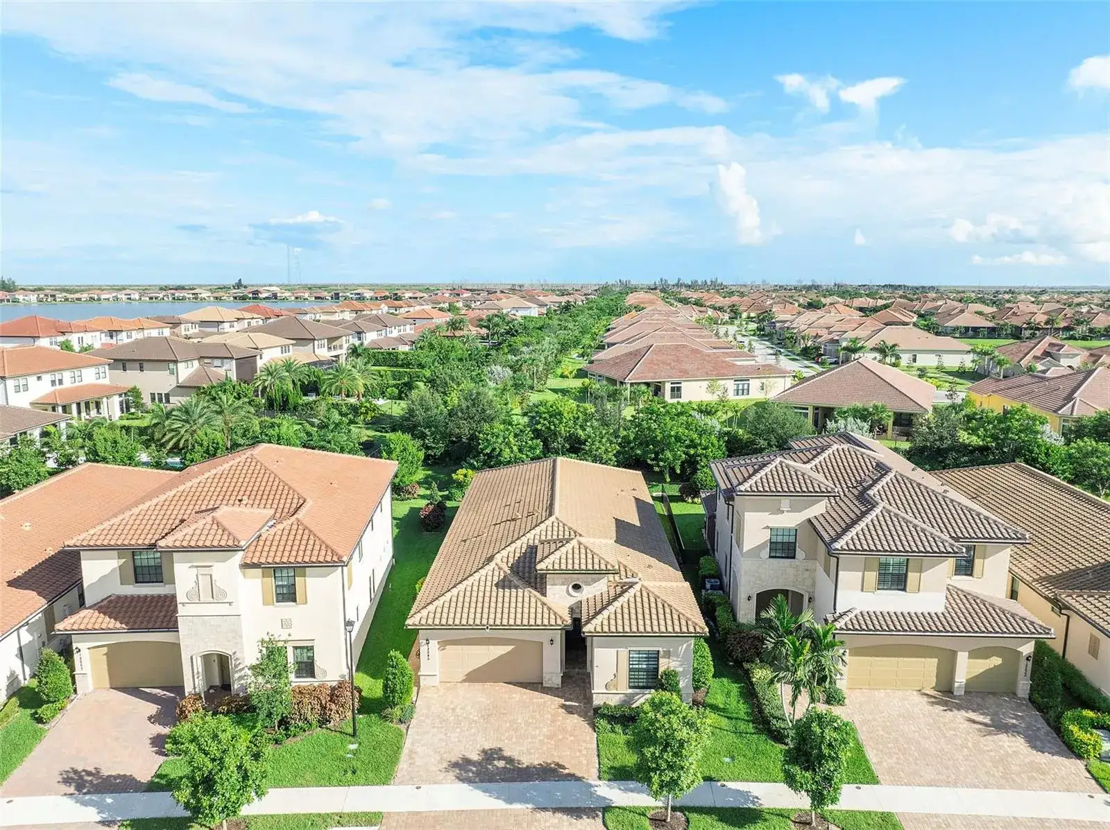 12245 N Baypoint Circle, Parkland FL 33076 photo 4