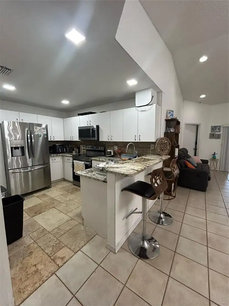 11296 SW 17th Court, Miramar FL 33025 photo 4