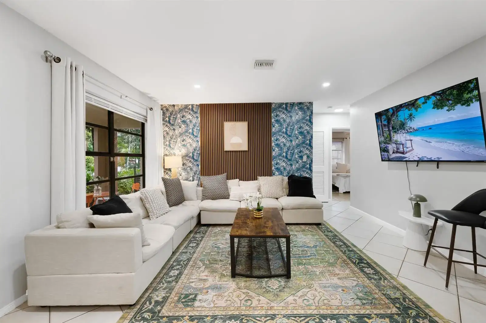 3024 NE 2nd Terrace, Wilton Manors FL 33334 photo 4