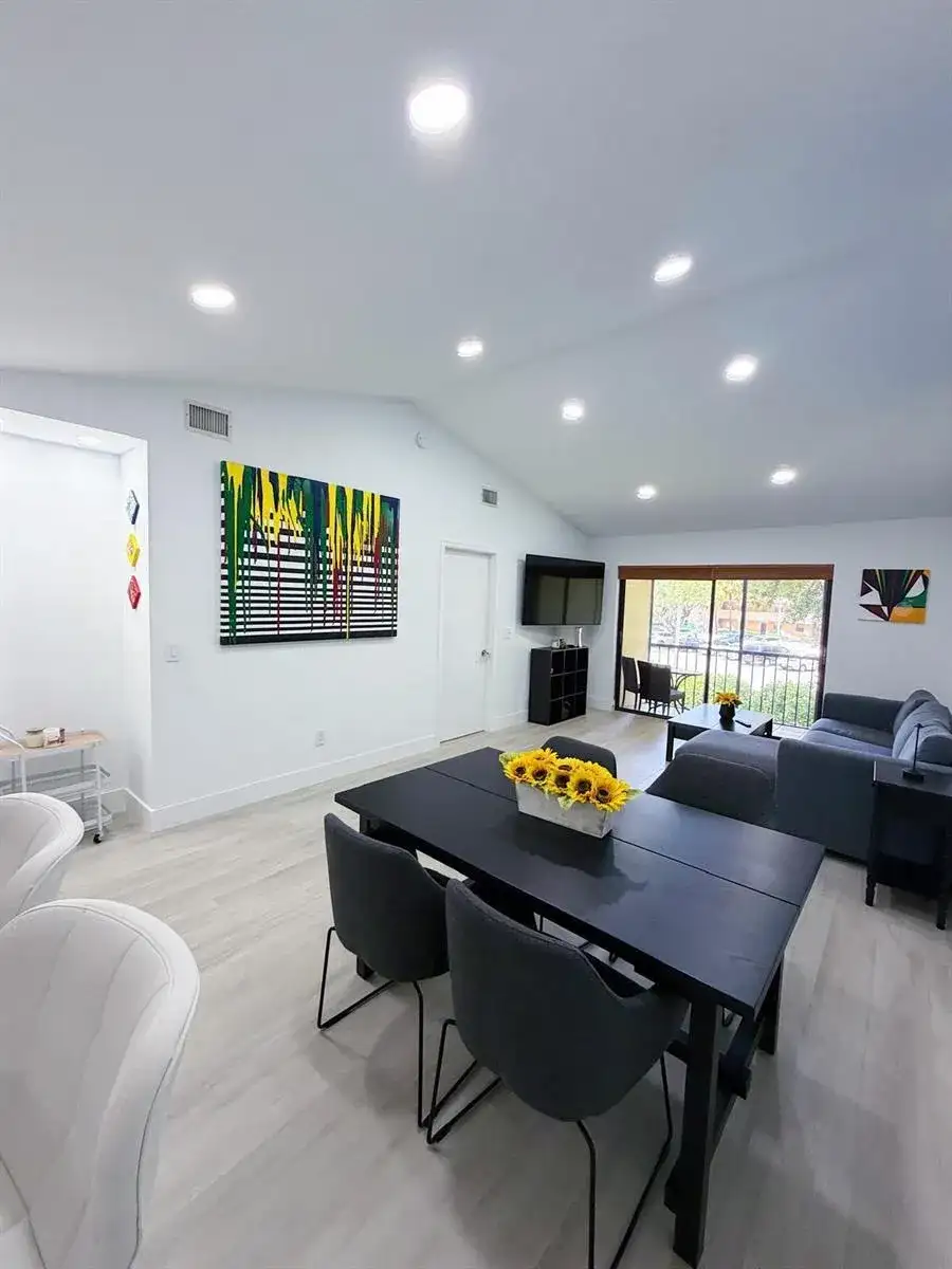 351 Club Circle # 208, Boca Raton FL 33487 photo 4