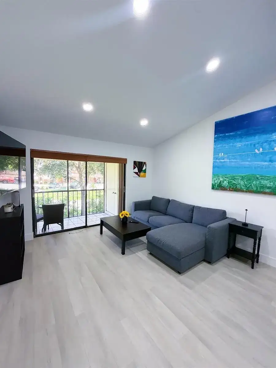 351 Club Circle # 208, Boca Raton FL 33487 photo 5