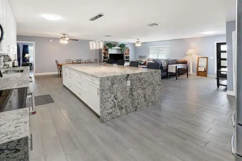 615 NE 15th Place, Boynton Beach FL 33435 photo 4