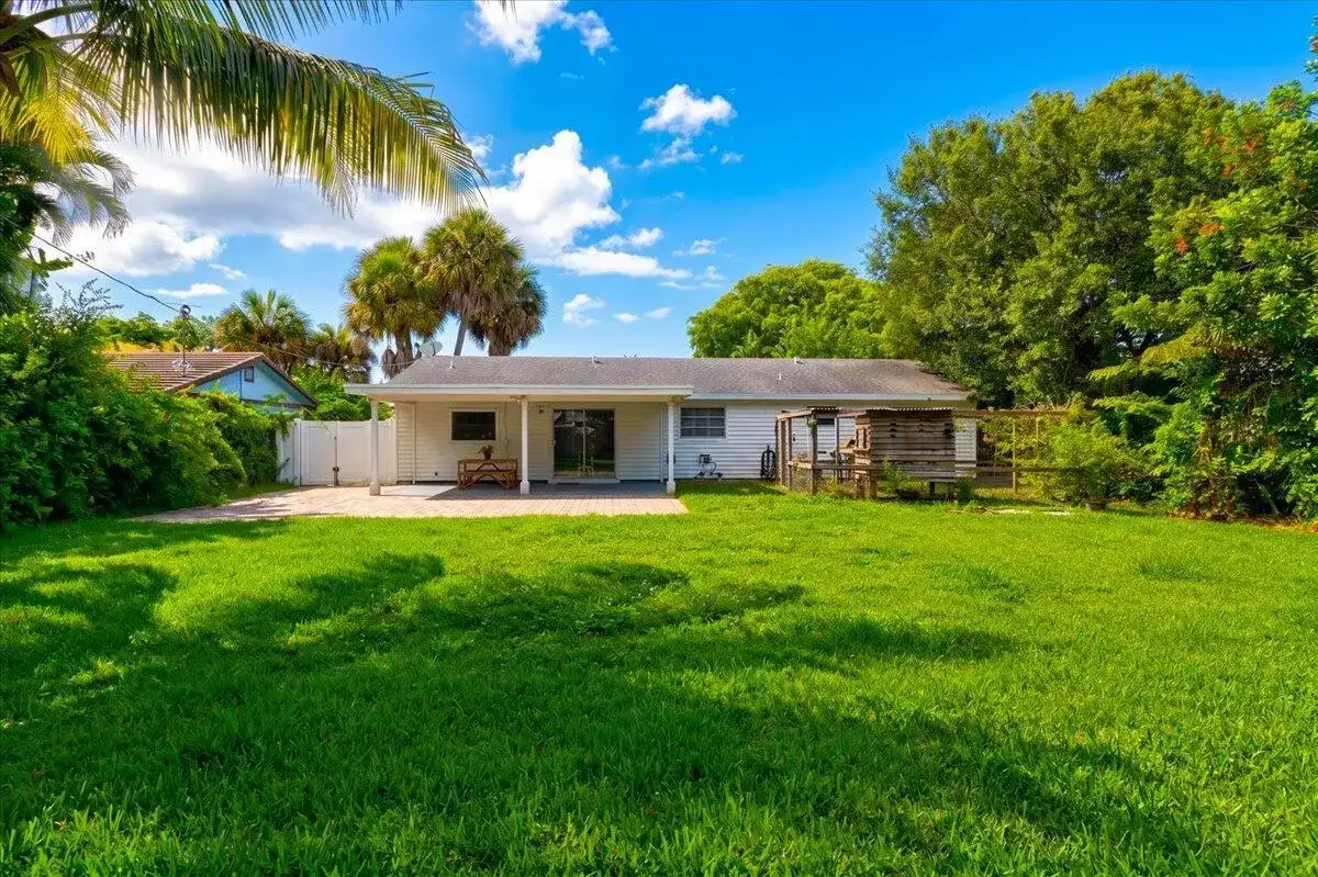583 NW 12th Terrace, Boca Raton FL 33486 photo 4