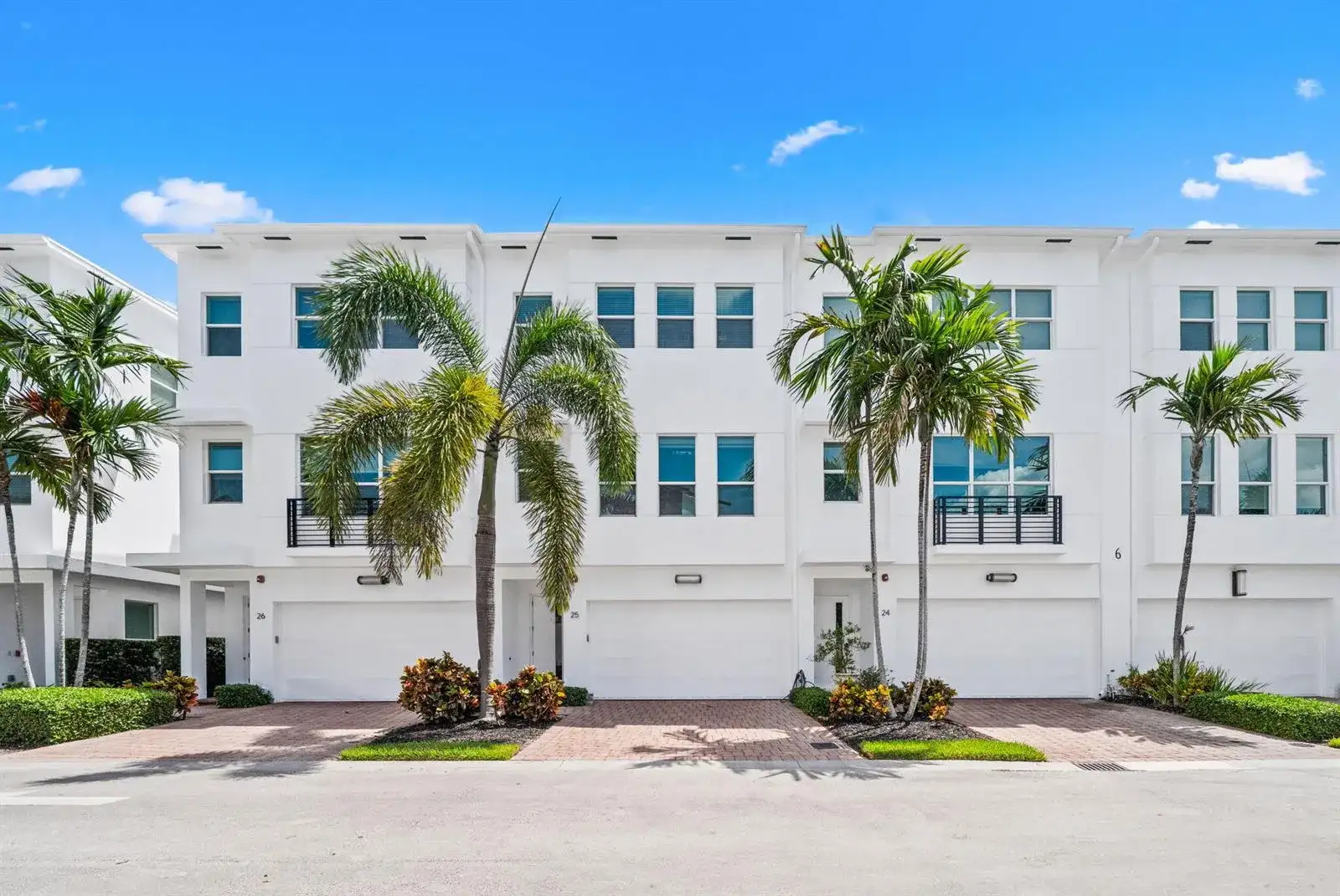 2900 NE 12th Terrace # 25, Oakland Park FL 33334 photo 2
