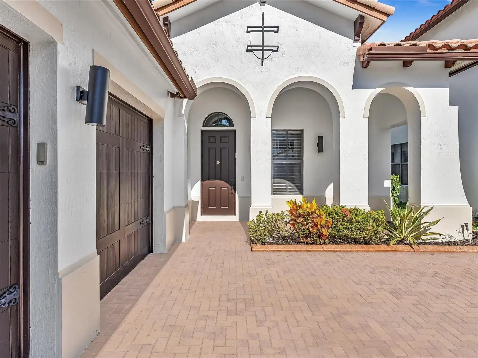 2680 NW 84th Way, Pembroke Pines FL 33024 photo 3