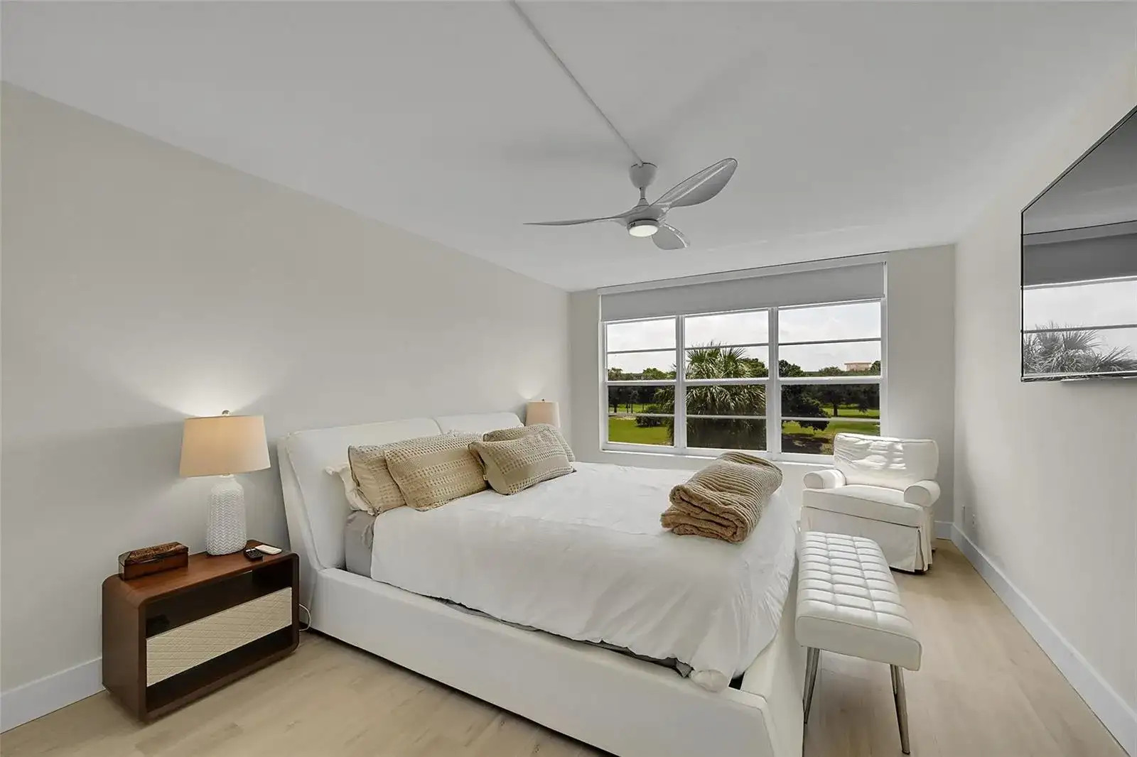 555 Oaks Lane # 311, Pompano Beach FL 33069 photo 4