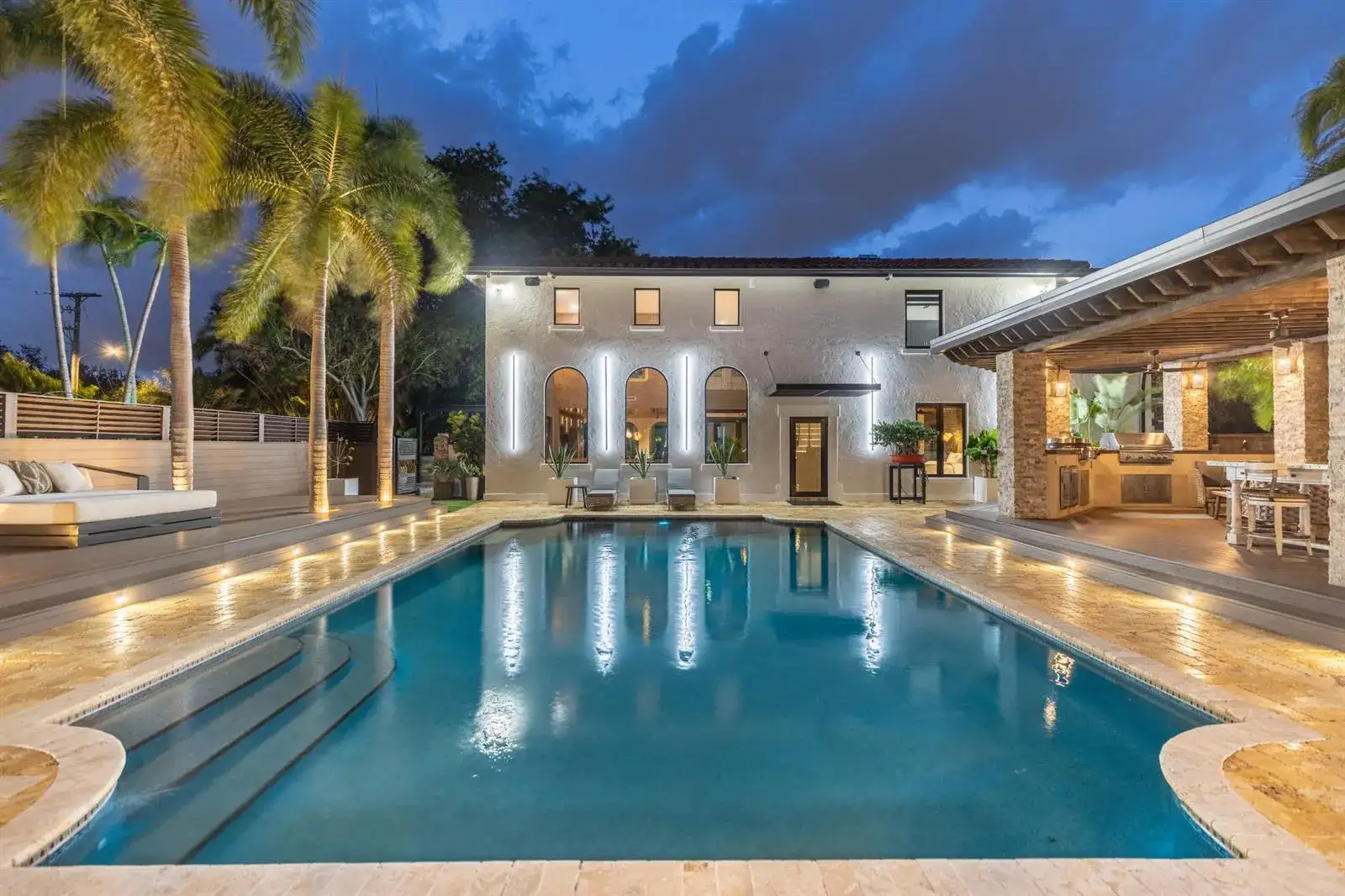 290 NW 6th Street, Boca Raton FL 33432 photo 2