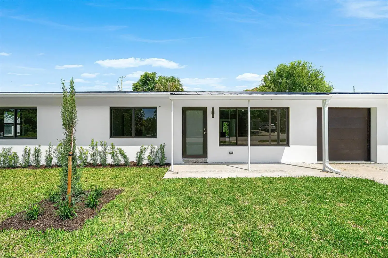 707 Sunset Drive, FL 33461 photo 2