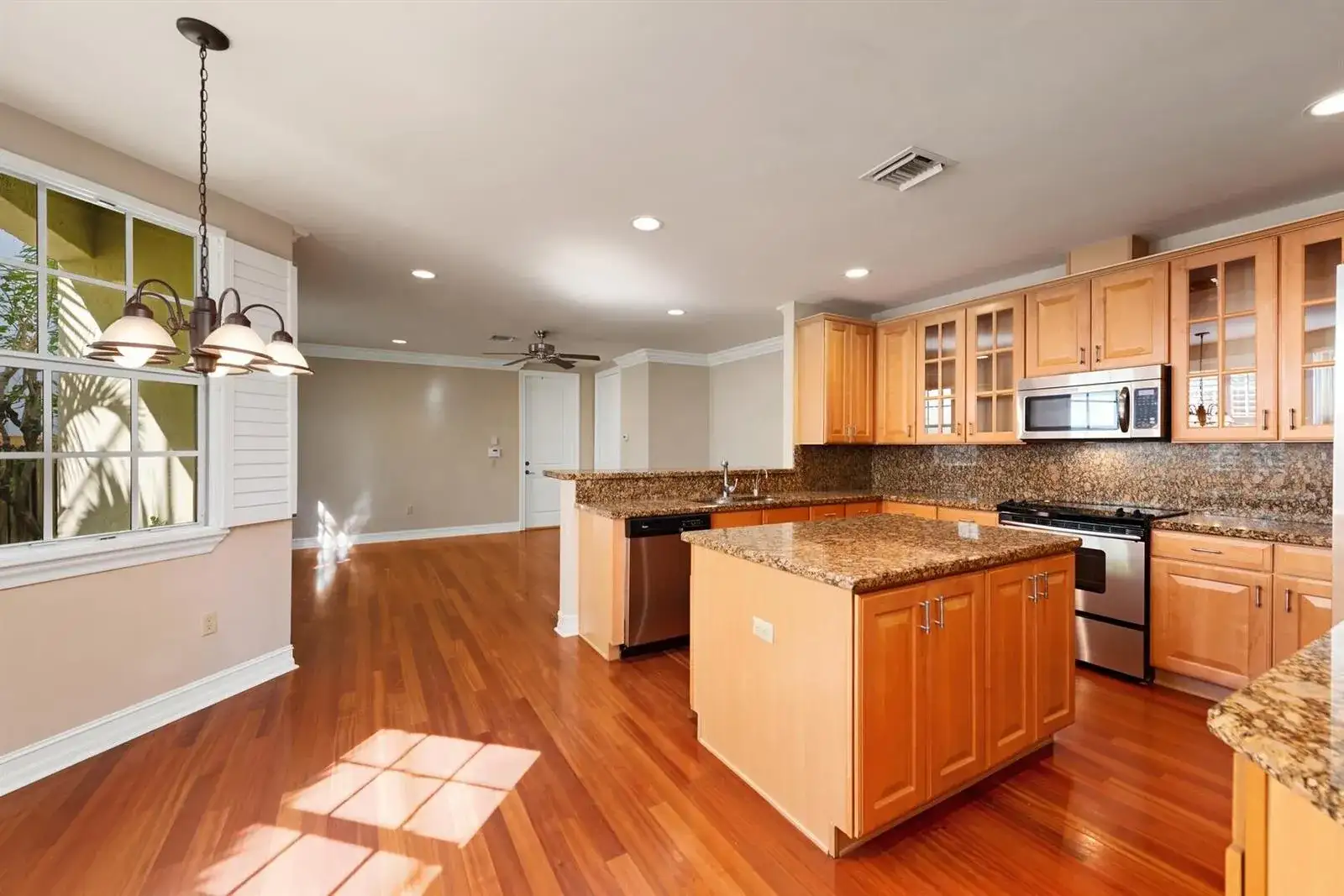 804 NE 16th Avenue, Fort Lauderdale FL 33304 photo 3