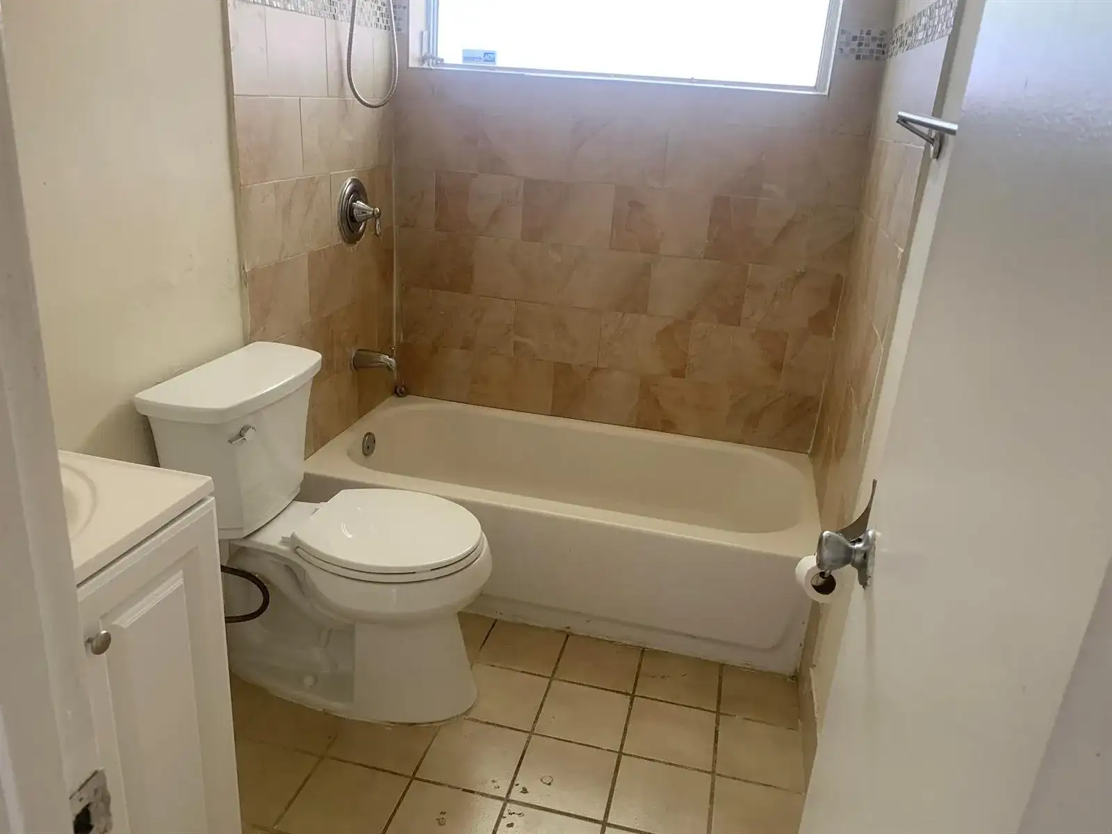 1873 NW 46th Street, Tamarac FL 33309 photo 4