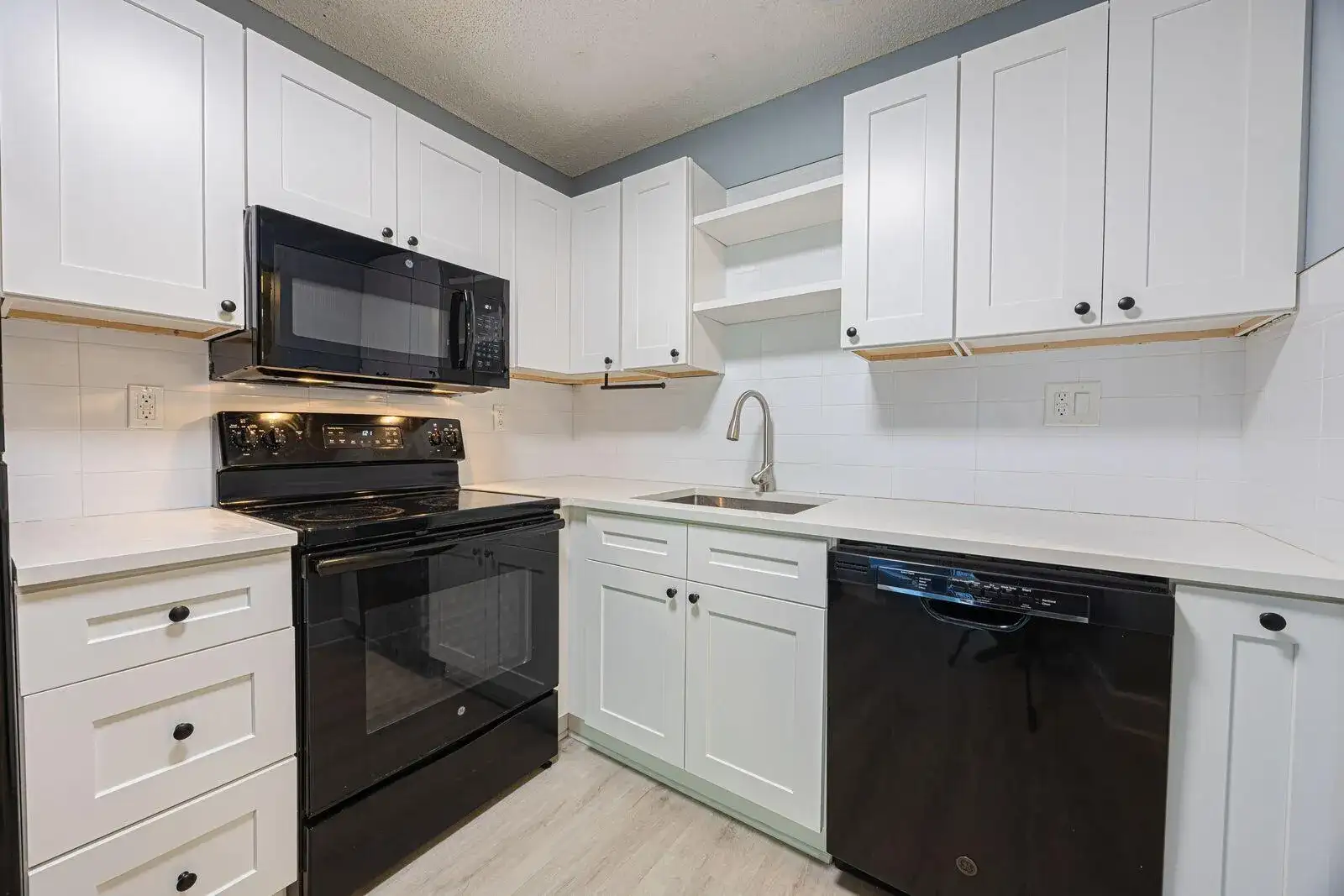 9440 SW 8th Street # 417, Boca Raton FL 33428 photo 2