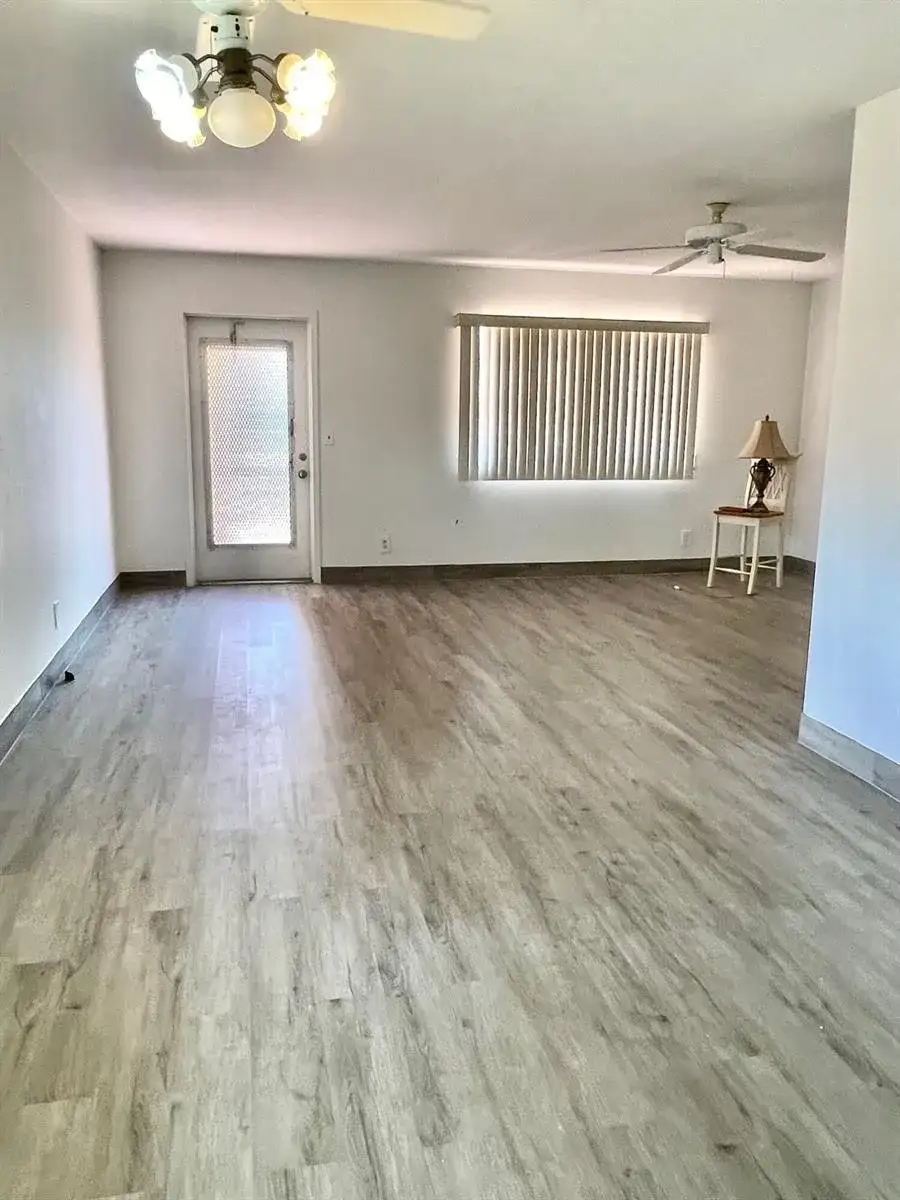 654 Saxony N, Delray Beach FL 33446 photo 5