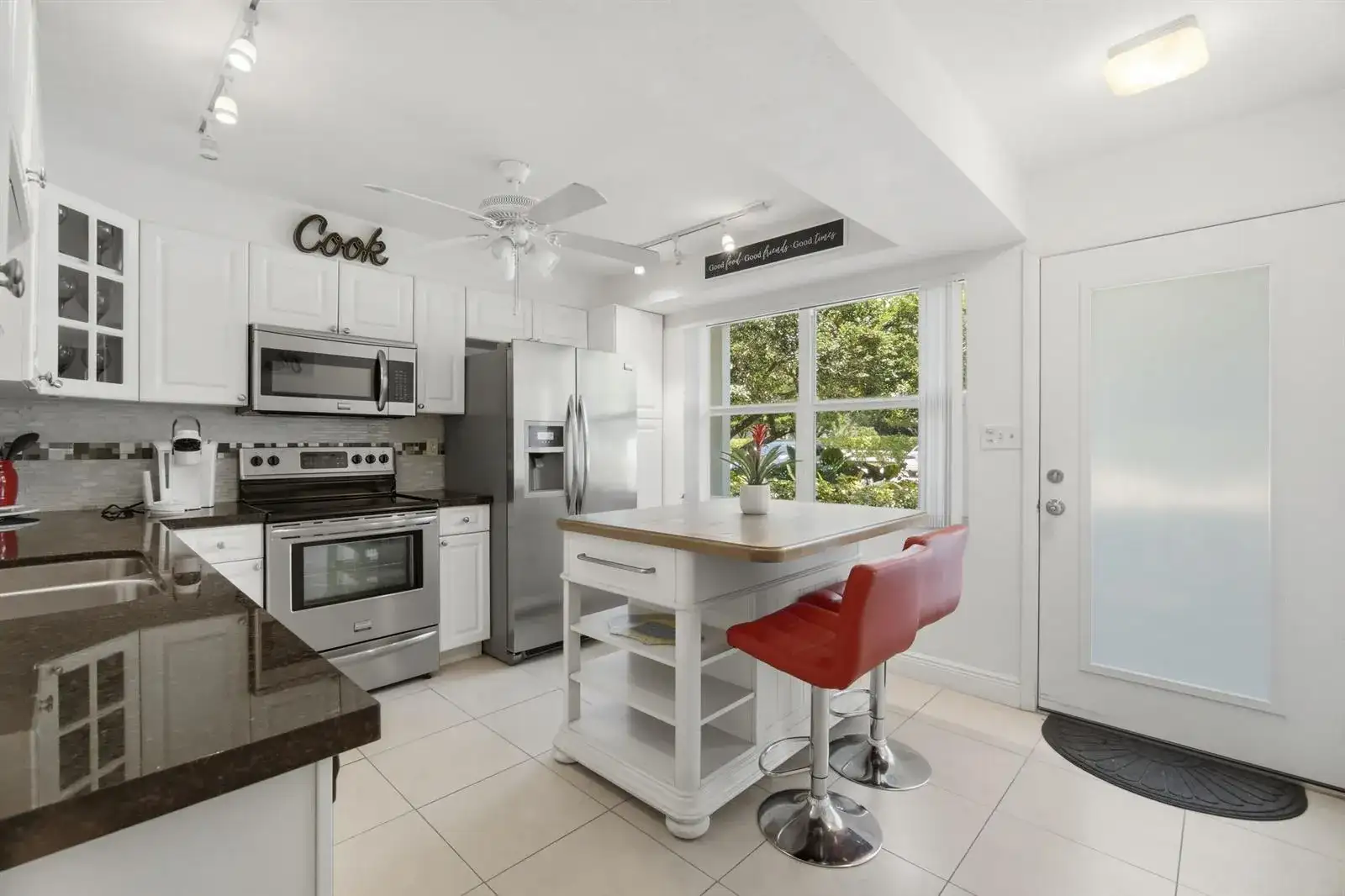 3002 Portofino Isle # D1, Coconut Creek FL 33066 photo 4