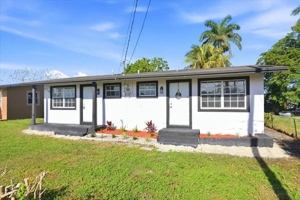 270 SW 10th Avenue # 1, South Bay FL 33493 photo 3