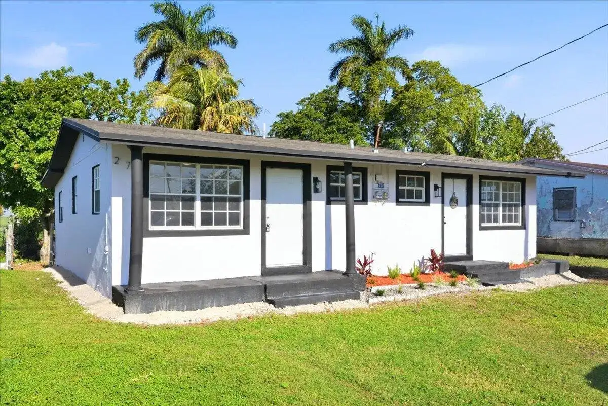270 SW 10th Avenue # 1, South Bay FL 33493 photo 4