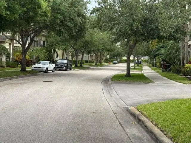 2131 SE Destin Drive, FL 34952 photo 2