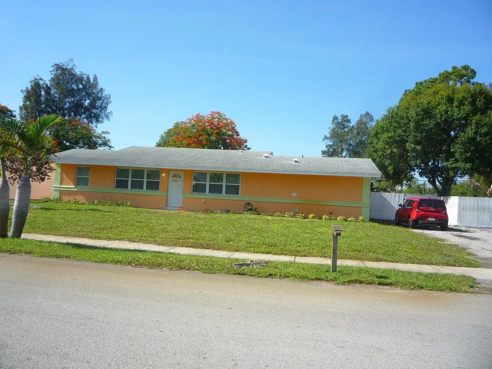 2162 NW 28th Street, Oakland Park FL 33311 photo 2