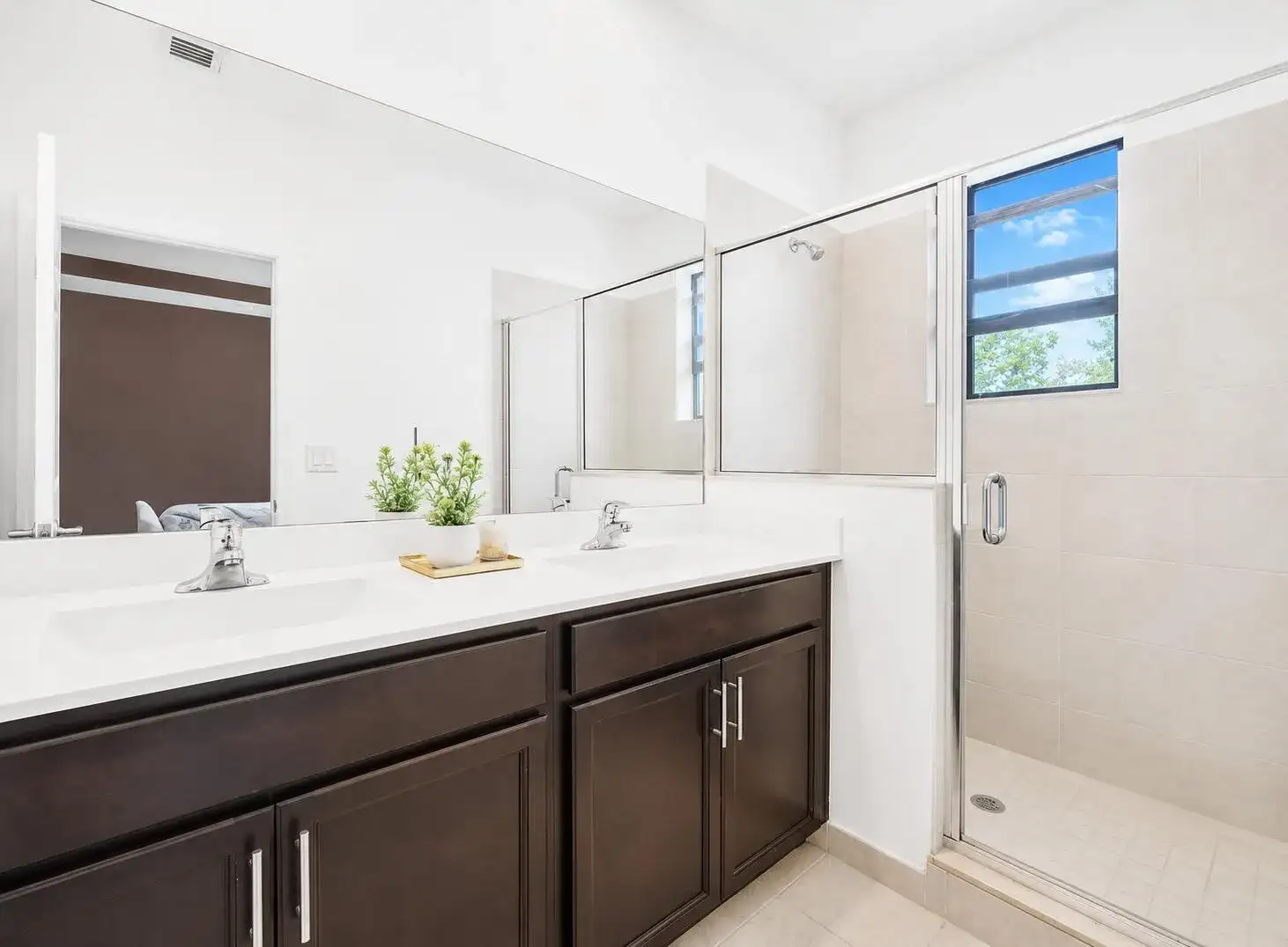 20682 NE 2nd Court, Miami FL 33179 photo 5