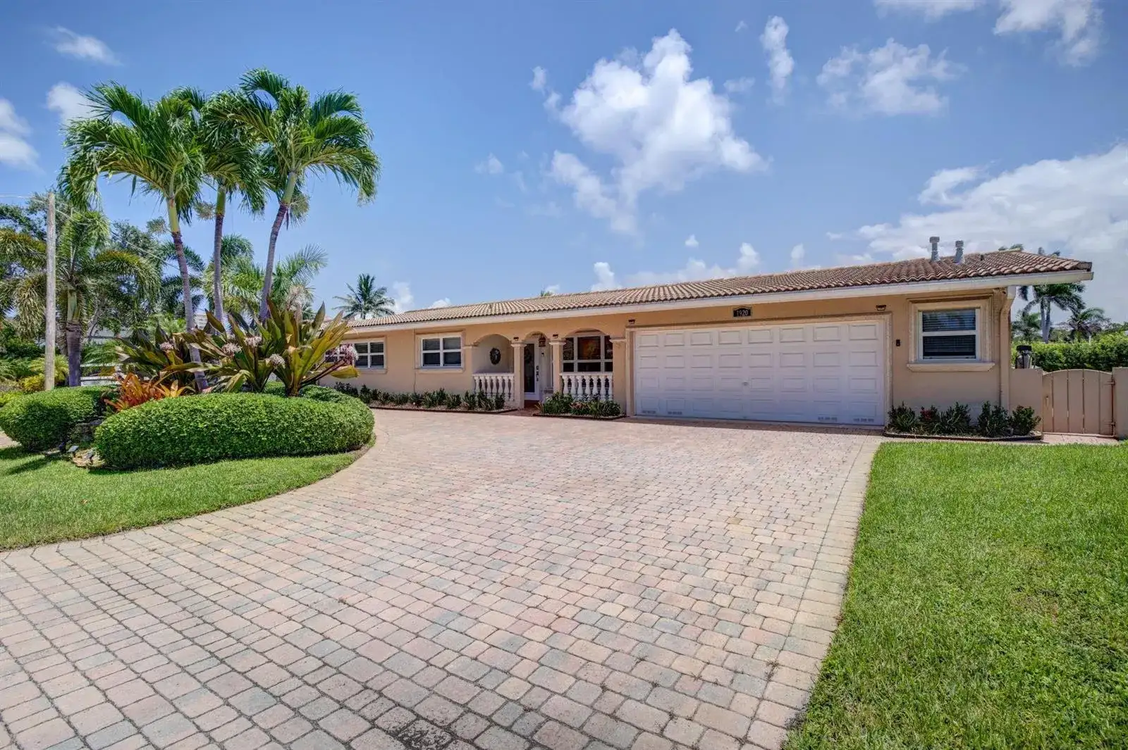 1920 Waters Edge, Pompano Beach FL 33062 photo 3
