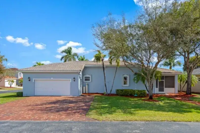 2570 SE 4th Place, Homestead FL 33033 photo 3