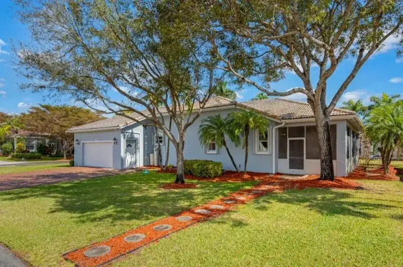 2570 SE 4th Place, Homestead FL 33033 photo 4
