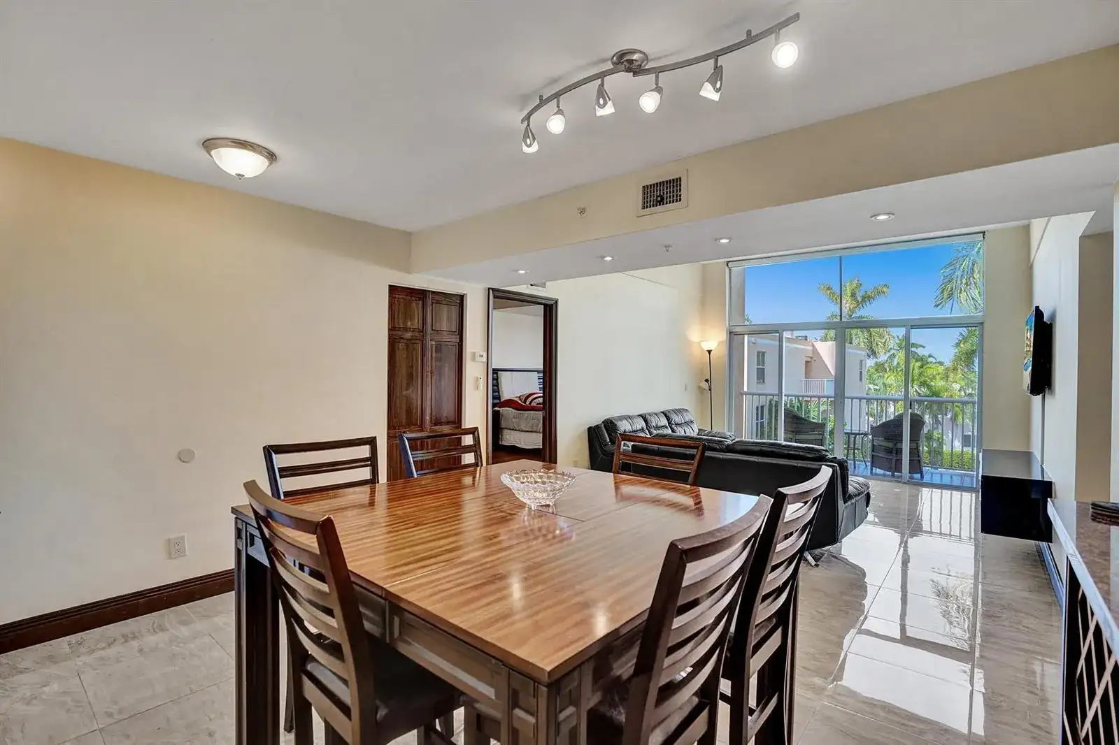 1350 SE 3rd Avenue # 406, Dania Beach FL 33004 photo 5