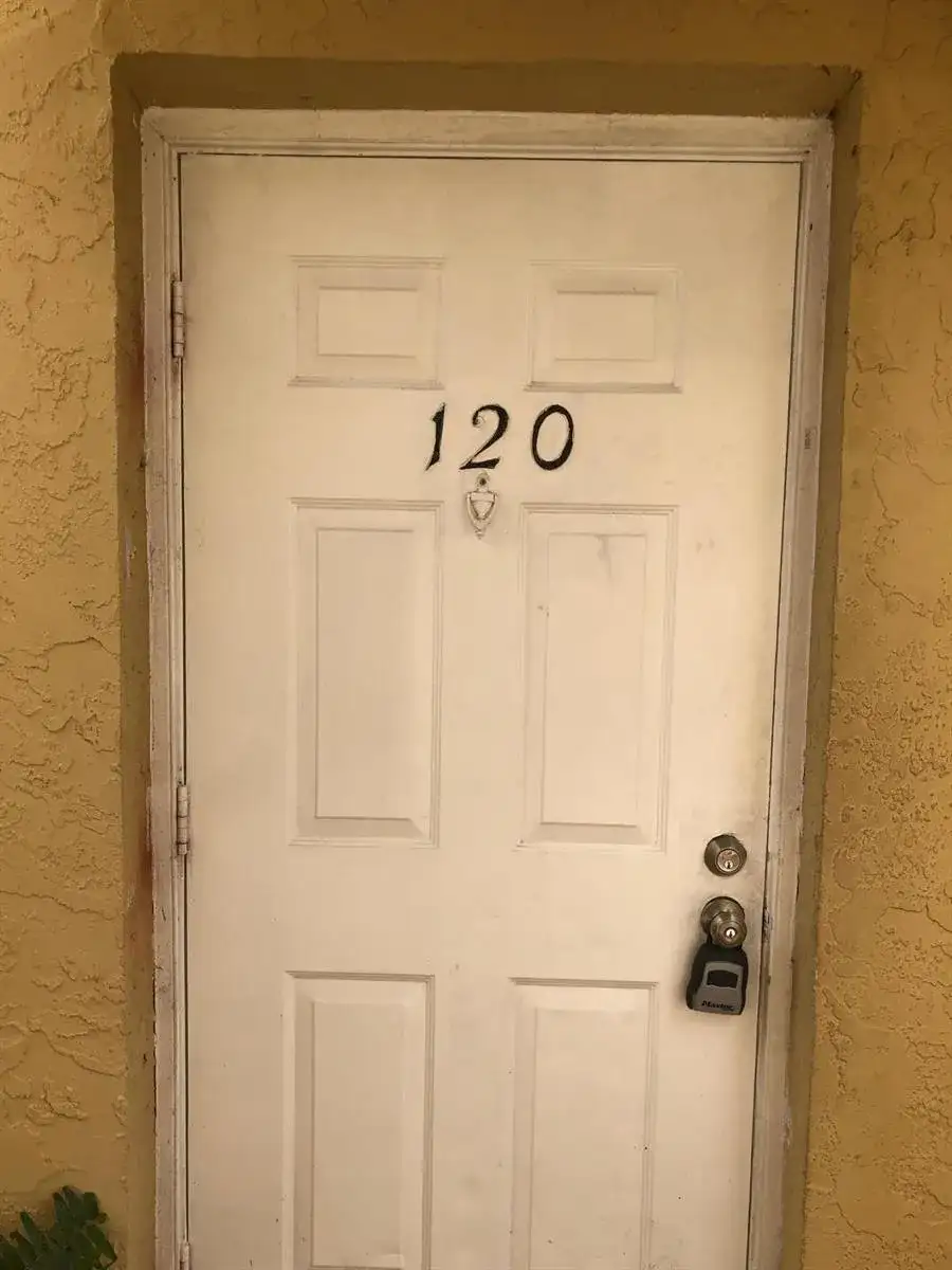6031 10th Avenue N # 120, FL 33463 photo 5