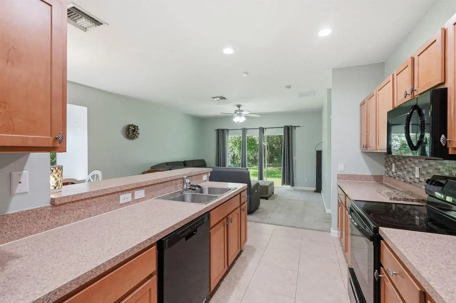 2551 Creekside Drive, Fort Pierce FL 34981 photo 2