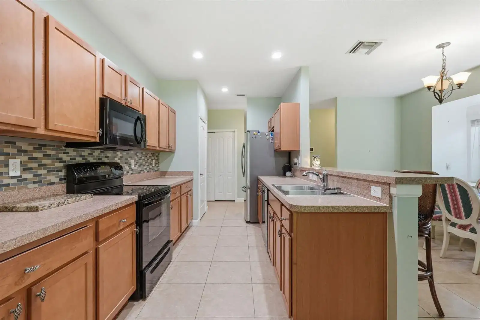 2551 Creekside Drive, Fort Pierce FL 34981 photo 3