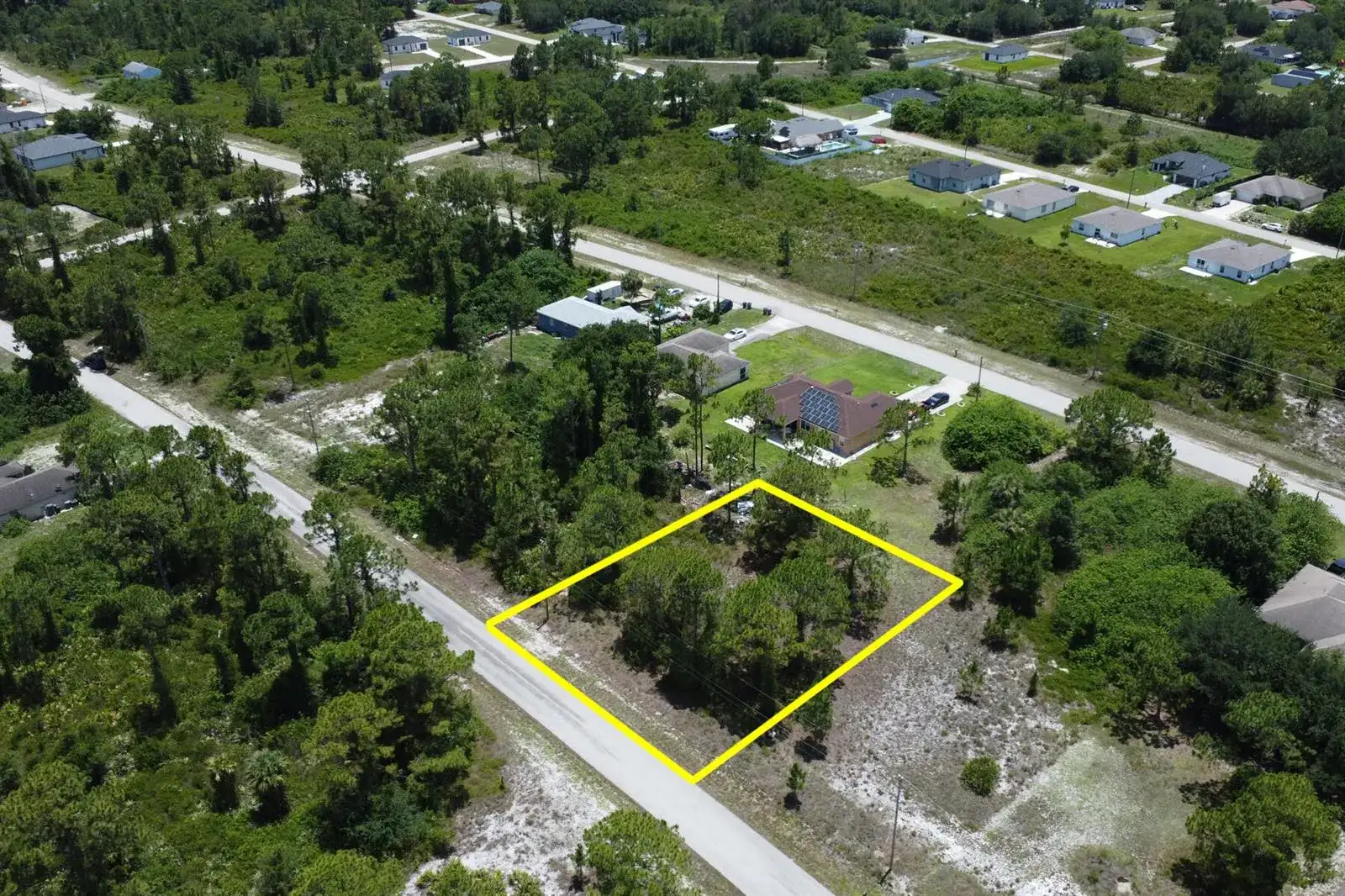 518 Cottonwood Avenue S, Lehigh Acres FL 33974 photo 2