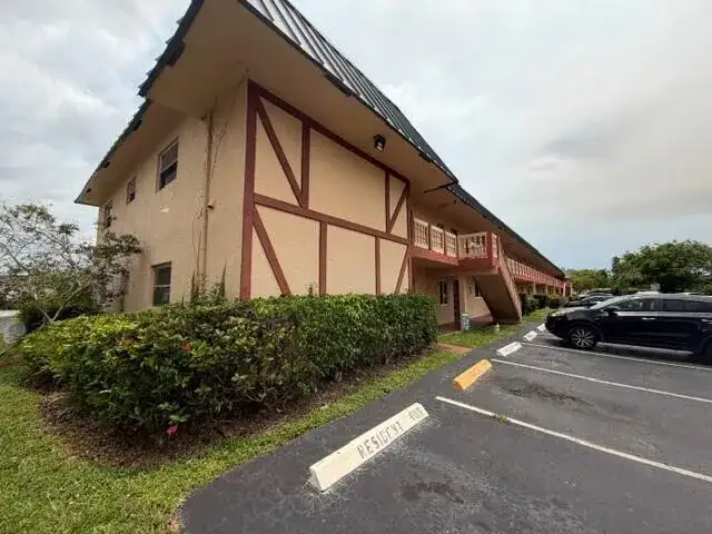 9272 SW 3rd Street # 409, Boca Raton FL 33428 photo 2