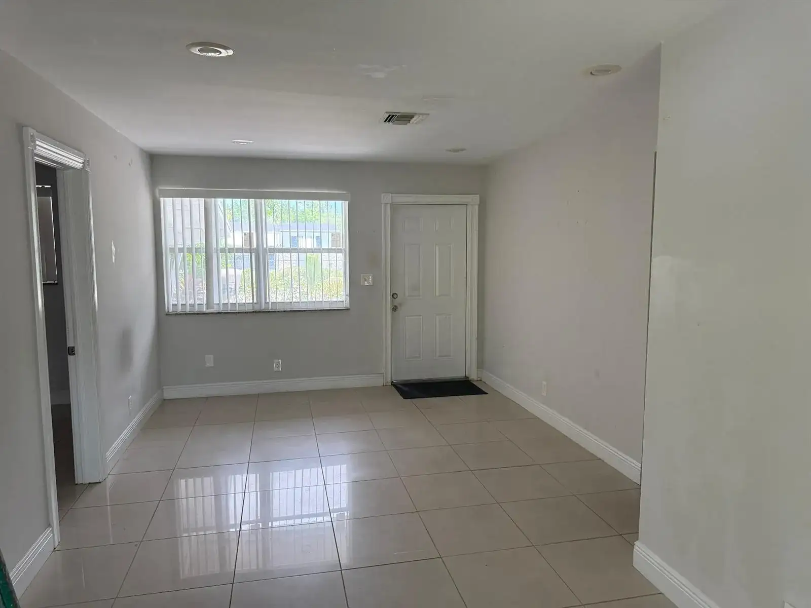 4161 NW 11th, Oakland Park FL 33309 photo 4