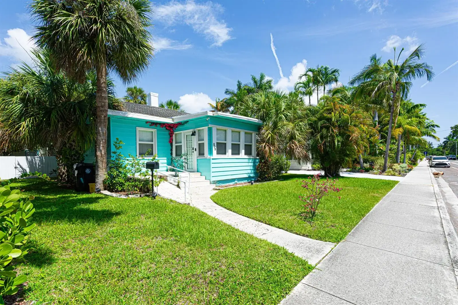 305 N Lakeside Drive, FL 33460 photo 4