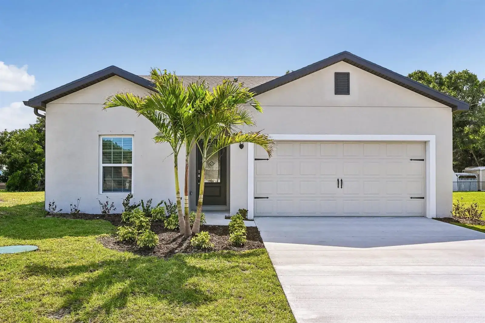 5200 Hickory Drive, Fort Pierce FL 34982 photo 2