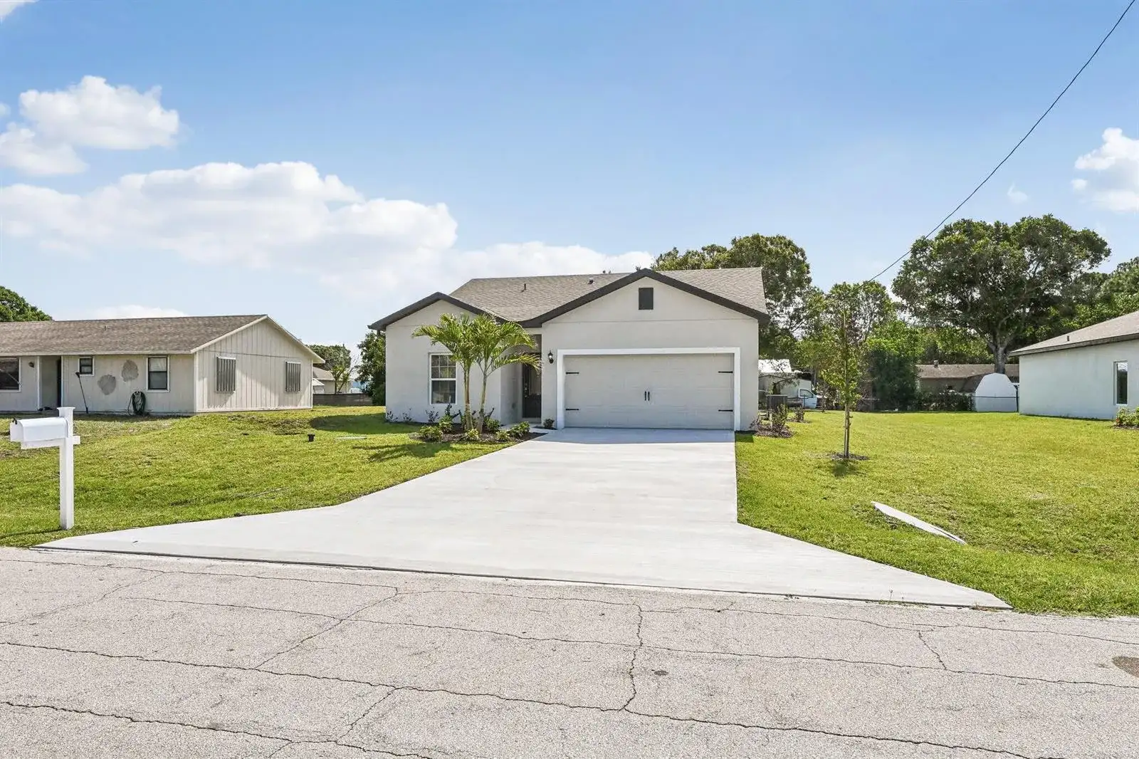 5200 Hickory Drive, Fort Pierce FL 34982 photo 4