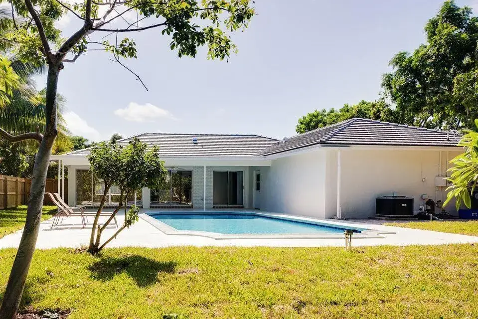 401 NE 10th Terrace, Boca Raton FL 33432 photo 2