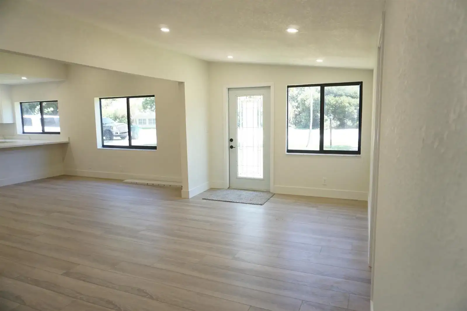 310 SW 1st Avenue, Boynton Beach FL 33435 photo 4