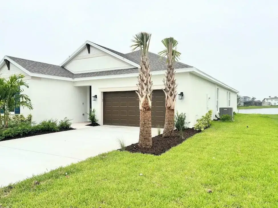 9299 SW Lorenzo Way, FL 34987 photo 2