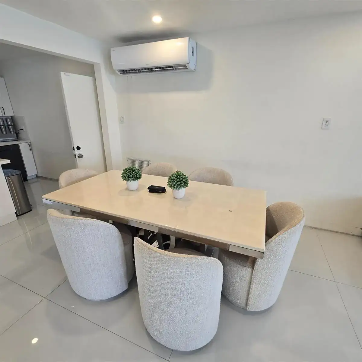 1844 Sheridan Street, Hollywood FL 33020 photo 2