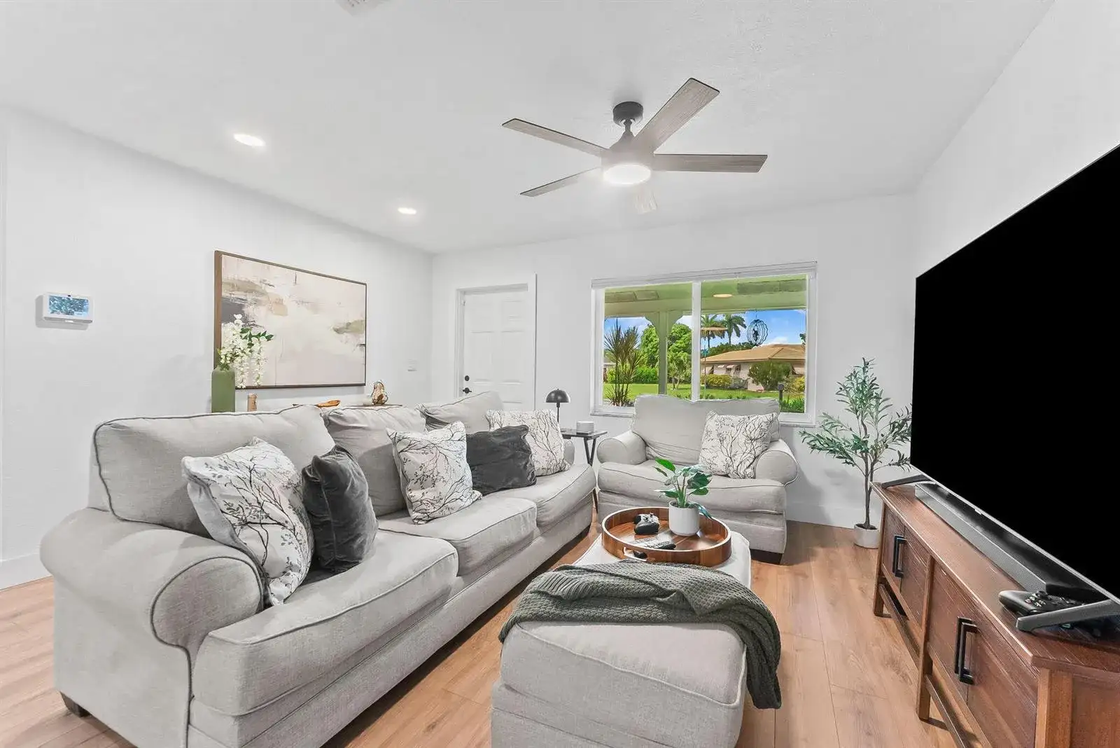 7100 NW 92nd Avenue, Tamarac FL 33321 photo 4