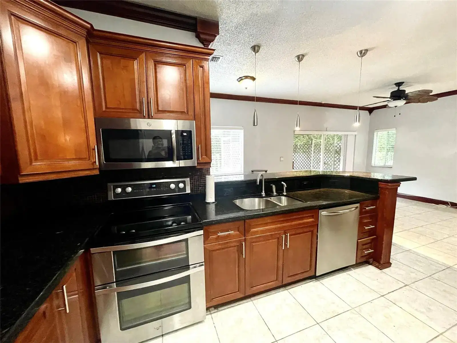 10348 SW 20th Street, Miramar FL 33025 photo 4
