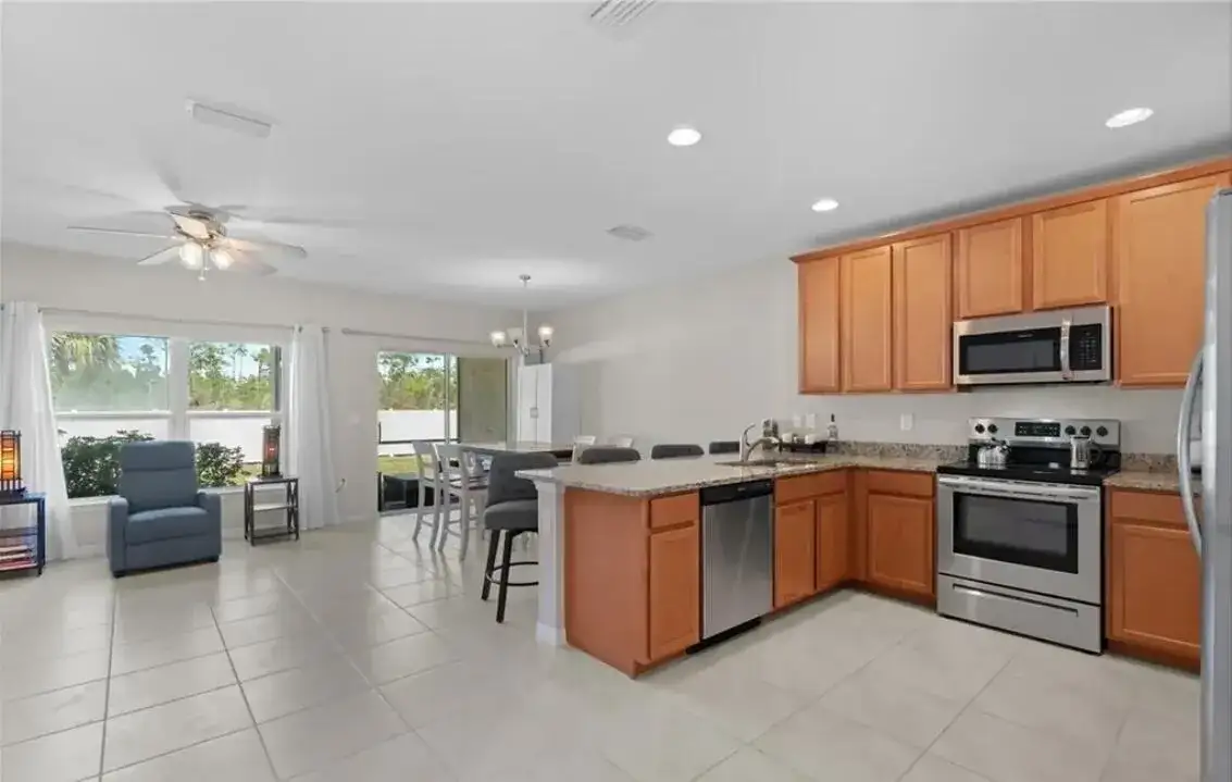 3725 Crofton Court, Fort Myers FL 33916 photo 2