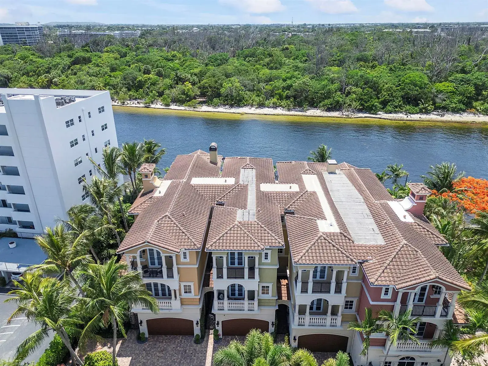 449 NE 19th Avenue, Deerfield Beach FL 33441 photo 2