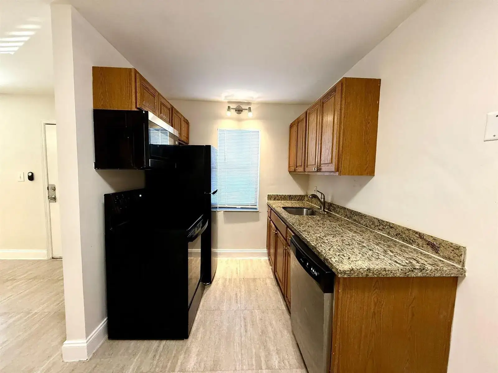 607 NE 29th Drive # 22, Wilton Manors FL 33334 photo 2