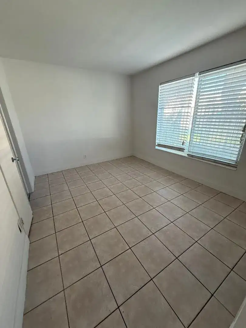 2317 NE 2nd Street # 1, Pompano Beach FL 33062 photo 2