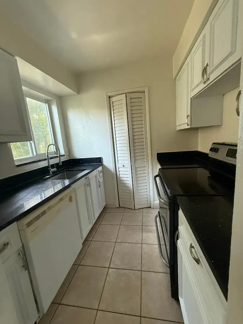 2317 NE 2nd Street # 1, Pompano Beach FL 33062 photo 3