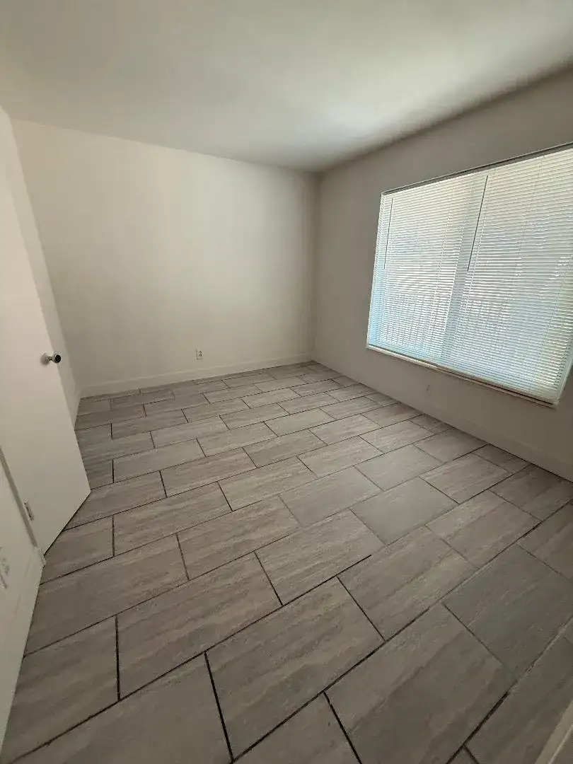 2317 NE 2nd Street # 5, Pompano Beach FL 33062 photo 2